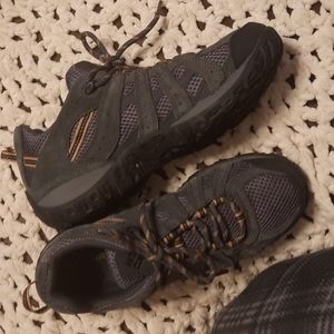 Womens Columbia tennis shoes